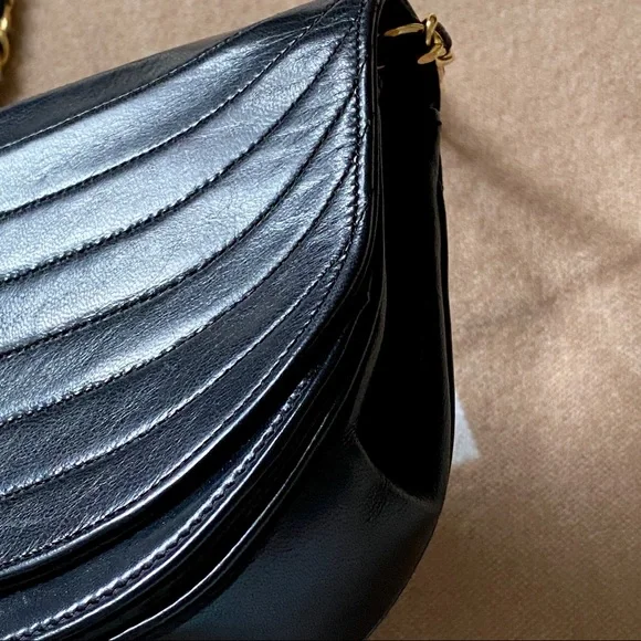 ✨ SOLD ✨ CHANEL Vintage lambskin shoulder bag 24K gold quilted classic chain - Picture 5 of 13